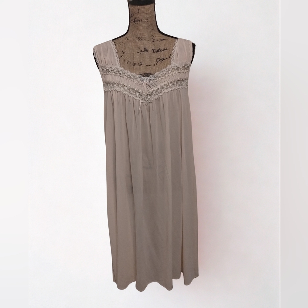 Vintage 1970s Silk Essence Night Gown Women's Size L